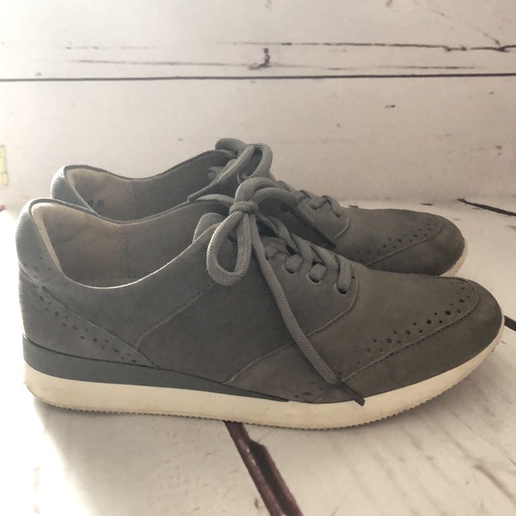 Naturalizer Leather Sneaker - Picture 2 of 6
